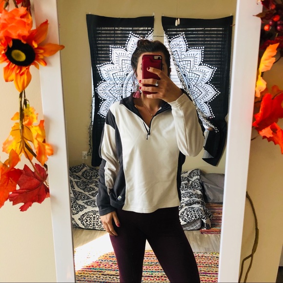 Mountain Hardwear Jackets & Blazers - 🌱 5/$20 Mountain Hardwear fleece pullover
